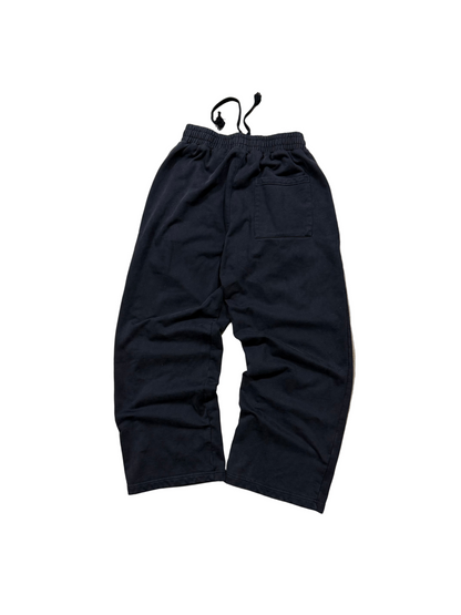 SIGNATURE SWEATPANTS